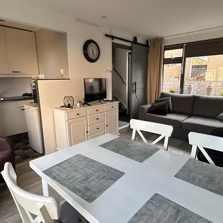 Holiday home Beach-house27 Egmond aan Zee